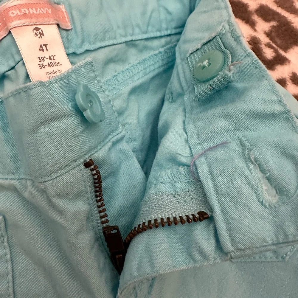 Old Navy Shorts in Blue Size 4T